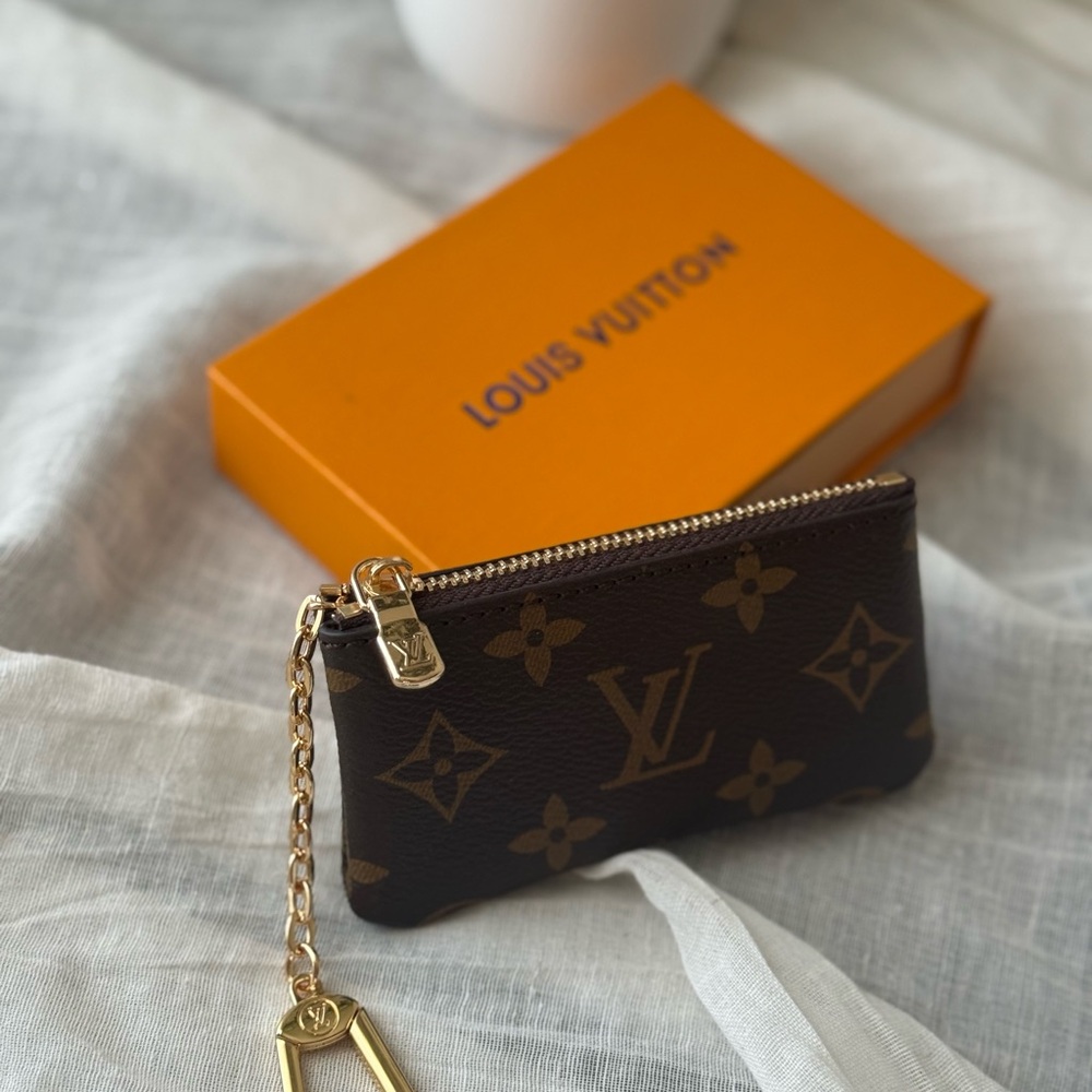 LV Keychain Card Holder NWT - Picture 3 of 3